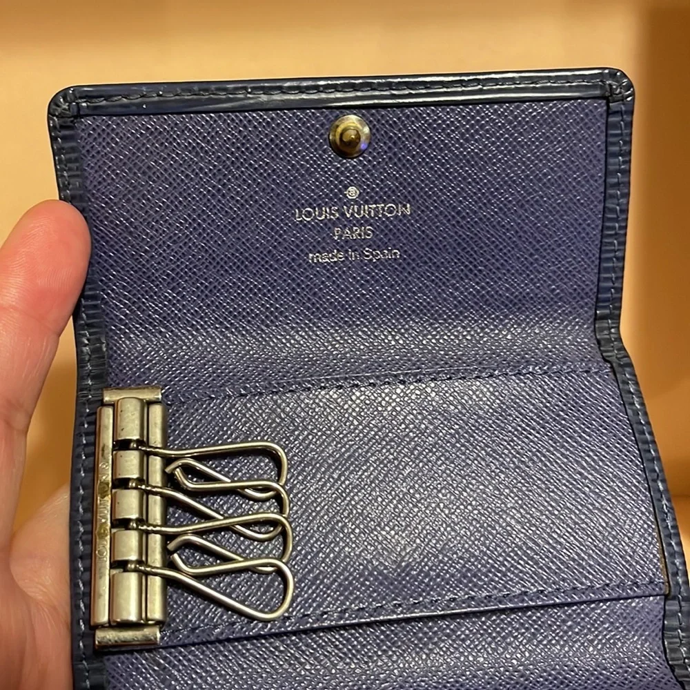 Authentic vintage Louis Vuitton Key Case for 4 keys